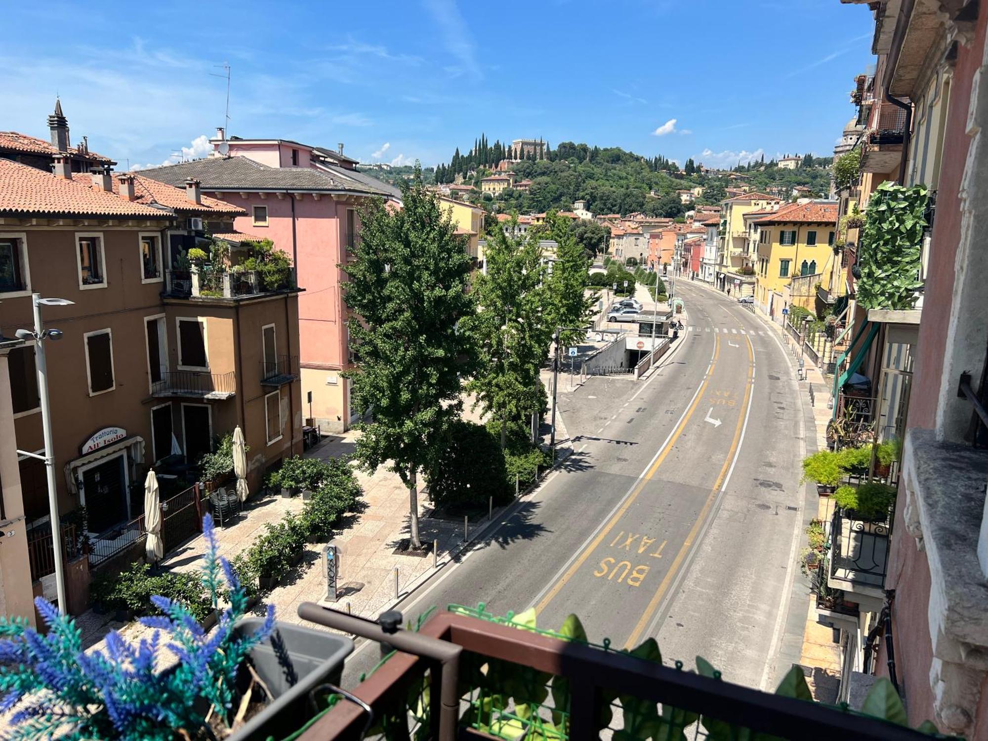 Verona Rooms Екстериор снимка